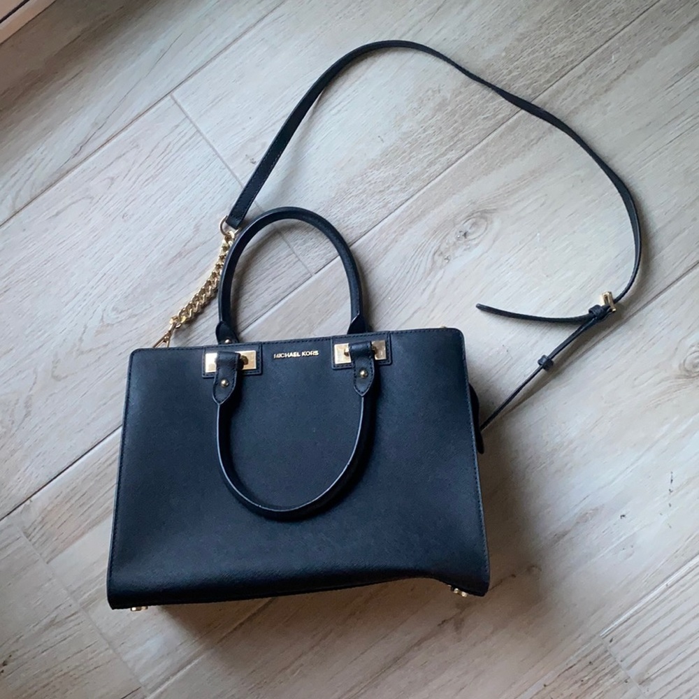 Michael Kors Cross Body Bag